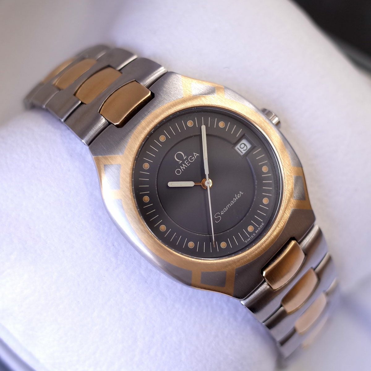 OMEGA オメガ  シーマスター　ポラリス　コンビ　レア　クォーツ　電池交換済 美品 オメガ シーマスター ポラリス デイト コンビ SS/YG 31mm 亀